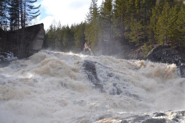 Гирвасский 
водосброс